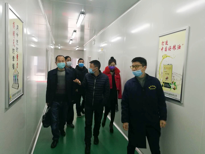 桃源縣富硒健康食品加工領(lǐng)導小組調(diào)研富硒企業(yè)復產(chǎn)情況
